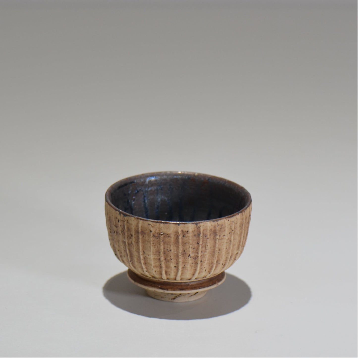 陶房Kibi / 錆墨ぐい呑み / tk_02