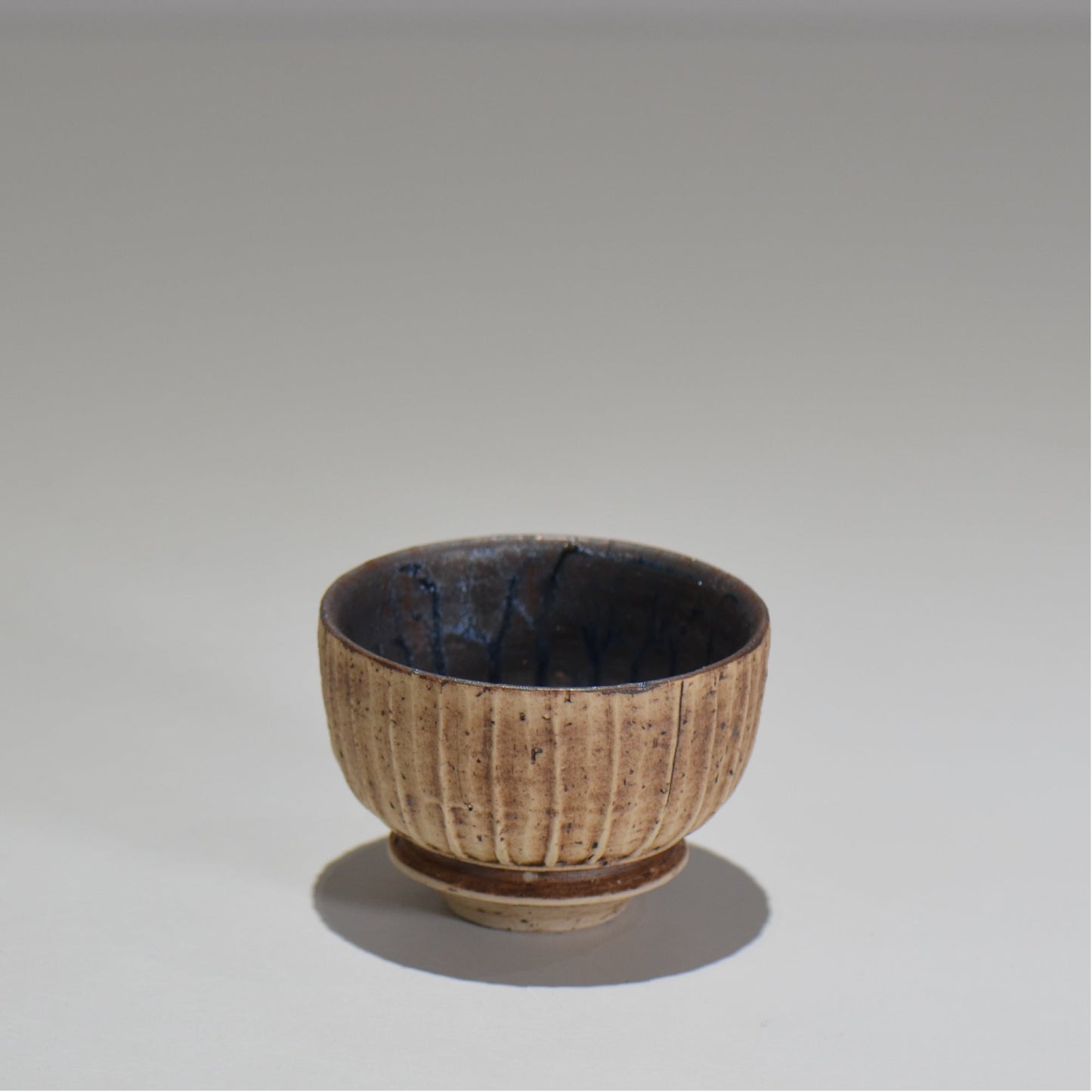 陶房Kibi / 錆墨ぐい呑み / tk_02