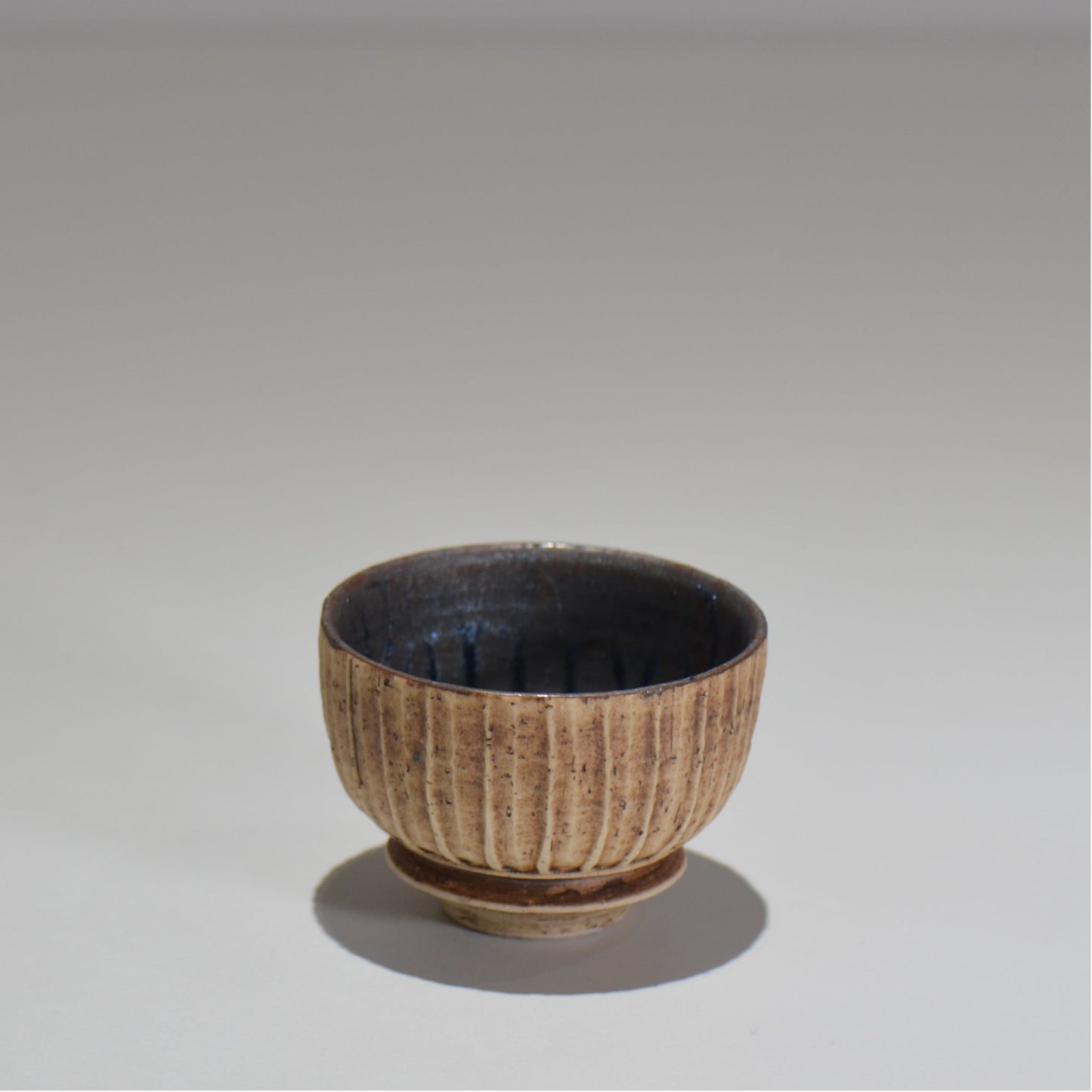 陶房Kibi / 錆墨ぐい呑み / tk_02