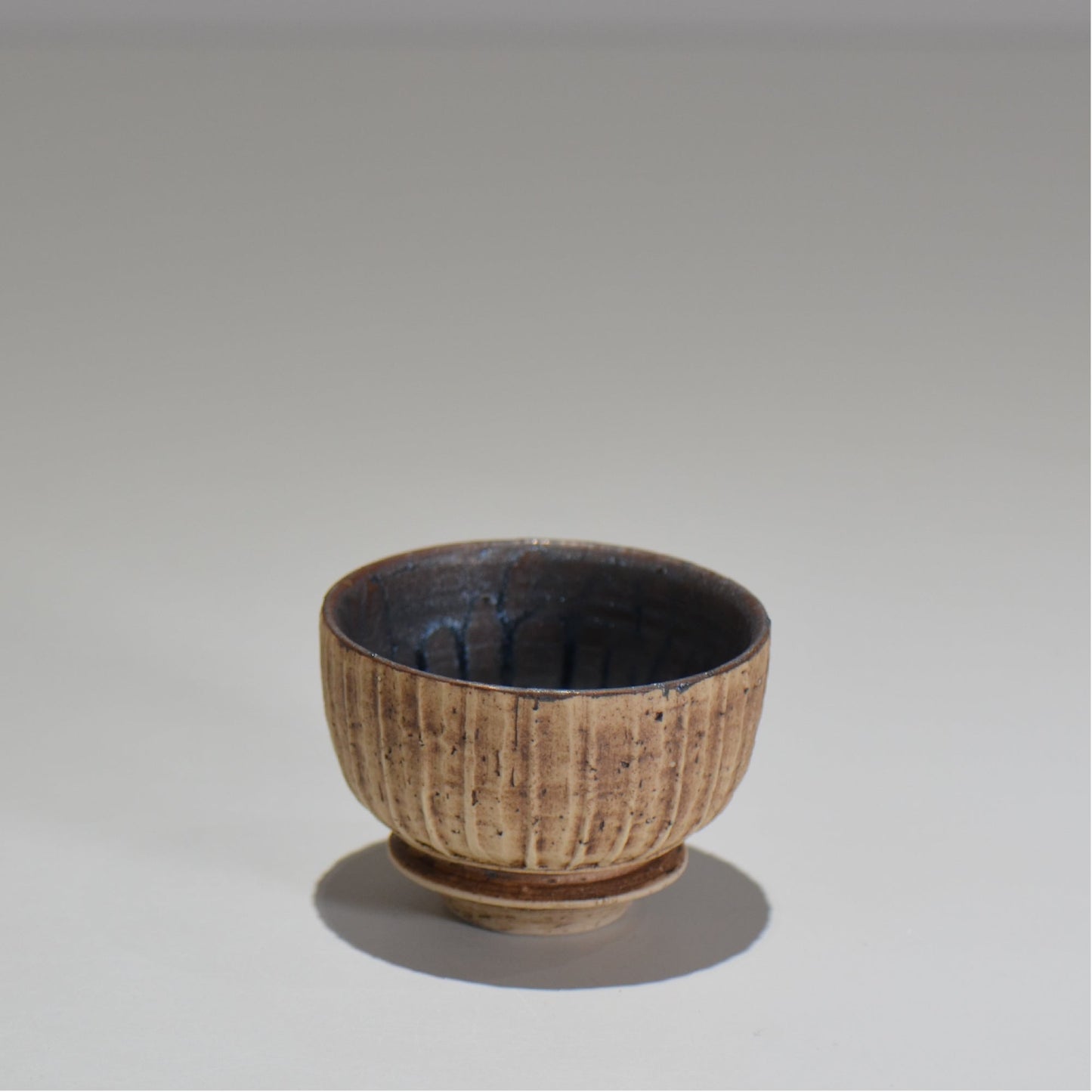 陶房Kibi / 錆墨ぐい呑み / tk_02