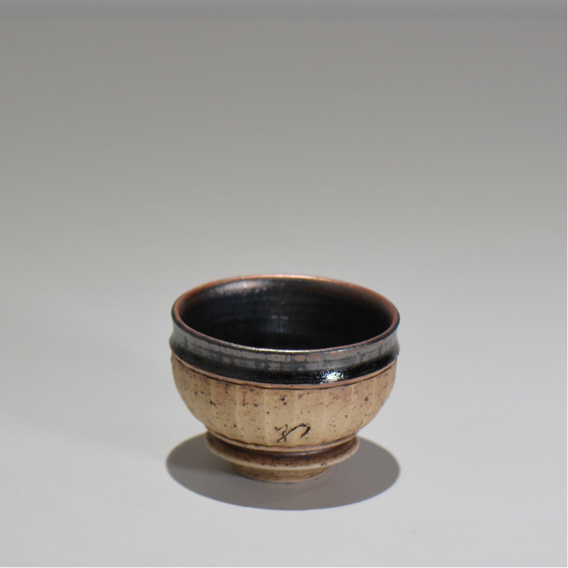 陶房Kibi / 錆墨ぐい呑み / tk_03