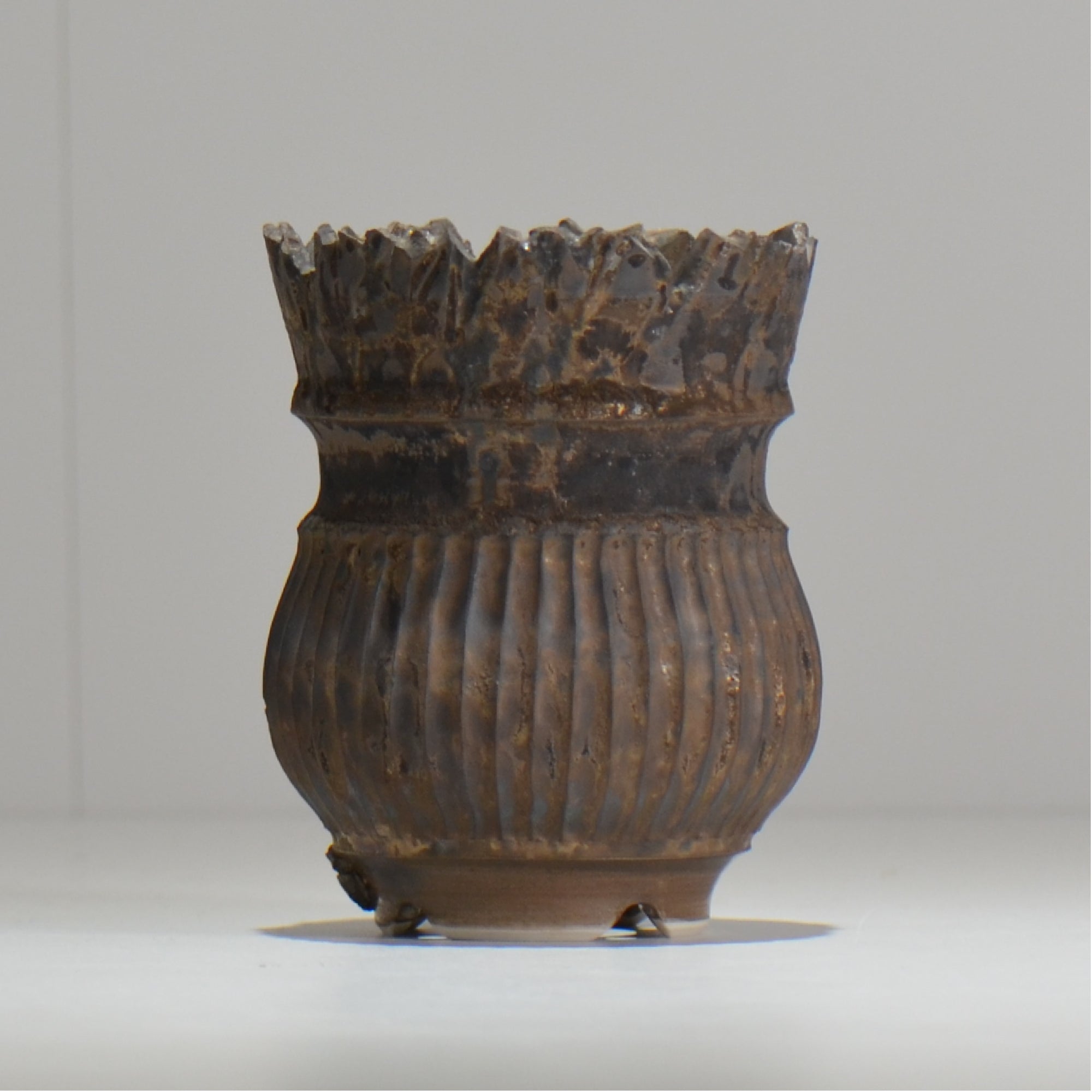 陶房Kibi / CROWN VARZ/ tk1_cr02_s / 約 φ9cm / 植木鉢