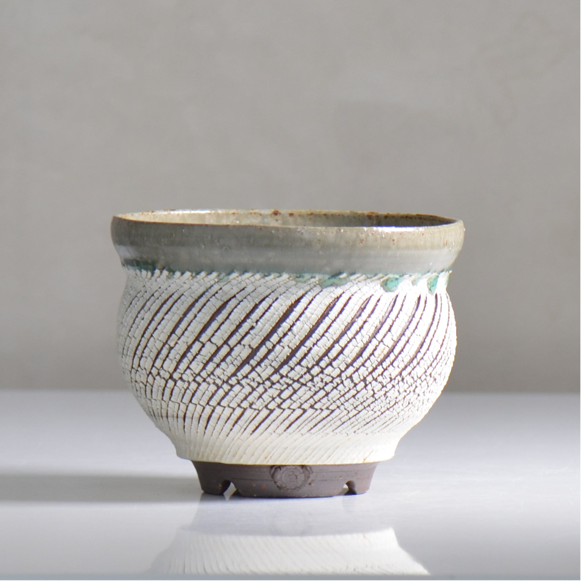 陶房Kibi / シュレッド/ tk2_sd08_m / 約 φ13cm / 植木鉢 – ハチラボ