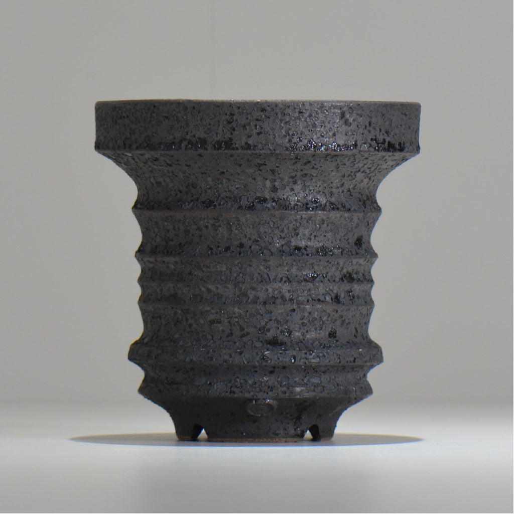 陶房Kibi / ジェットブラック/ tk_jb01_m  / 約 φ14.8cm / 植木鉢