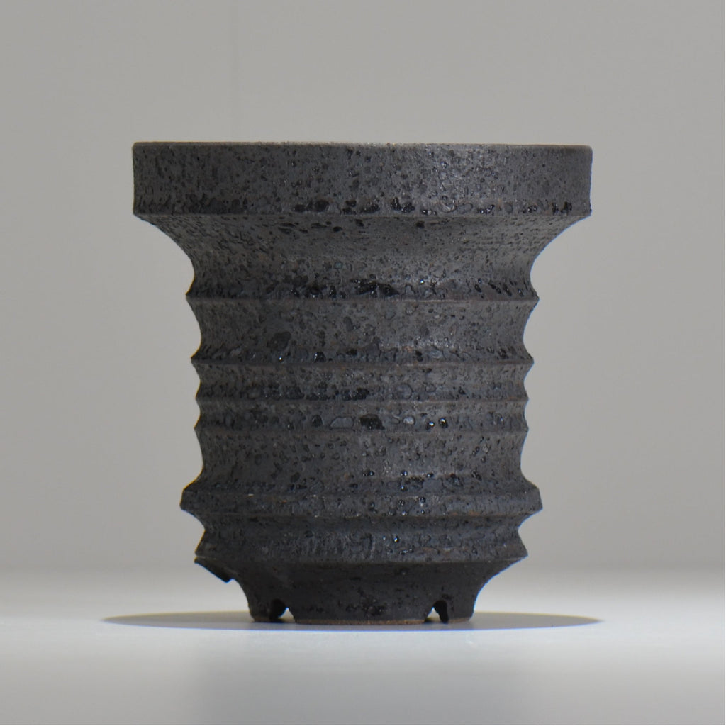 陶房Kibi / ジェットブラック/ tk_jb01_m  / 約 φ14.8cm / 植木鉢