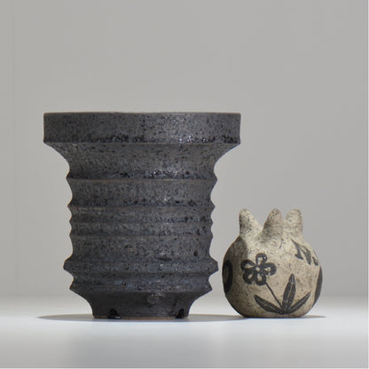 陶房Kibi / ジェットブラック/ tk_jb01_m  / 約 φ14.8cm / 植木鉢