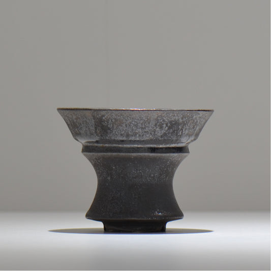 YATAGARASU / No.8 Type A 001 / M / 約 φ12.3cm / 植木鉢