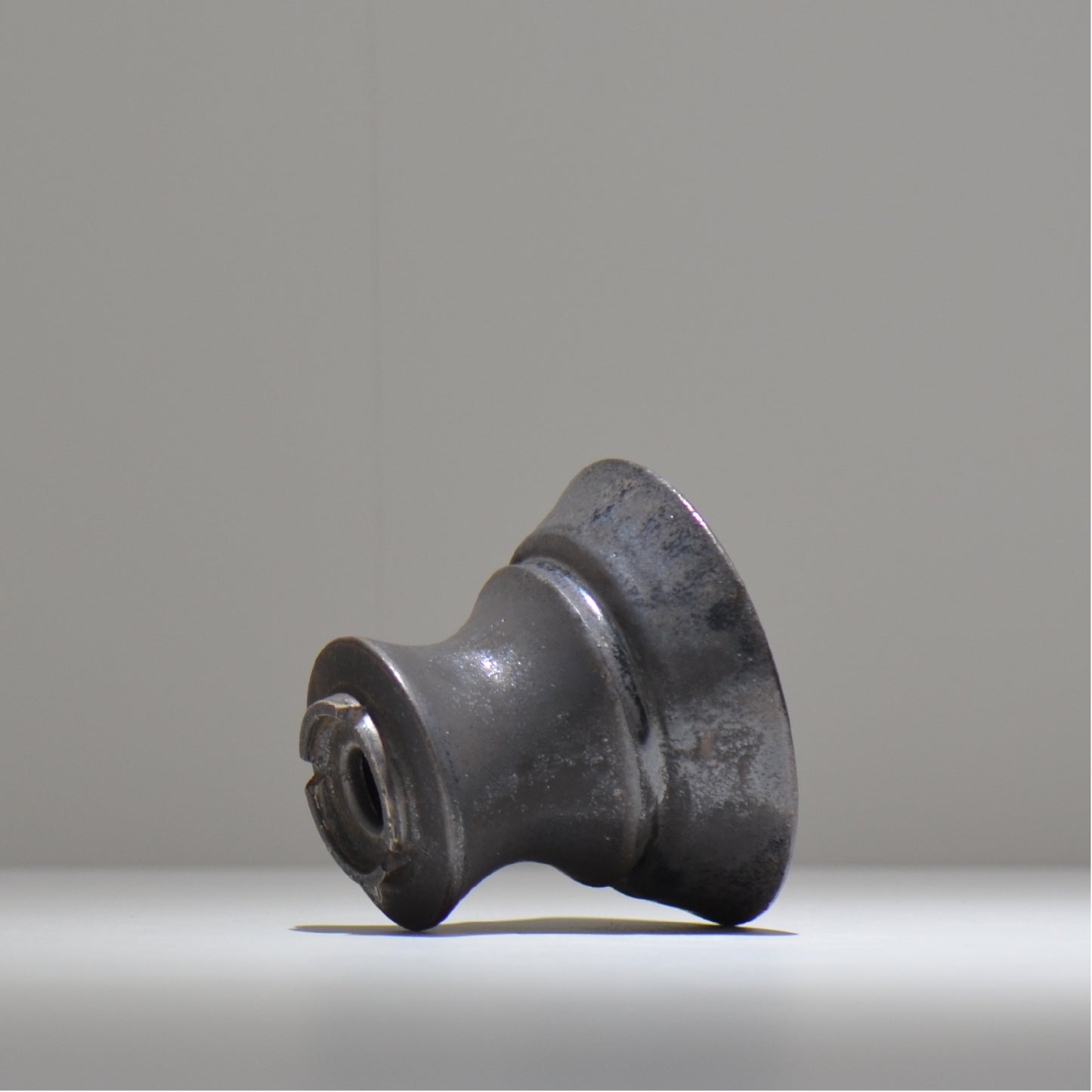 YATAGARASU / No.8 Type A 001 / M / 約 φ12.3cm / 植木鉢