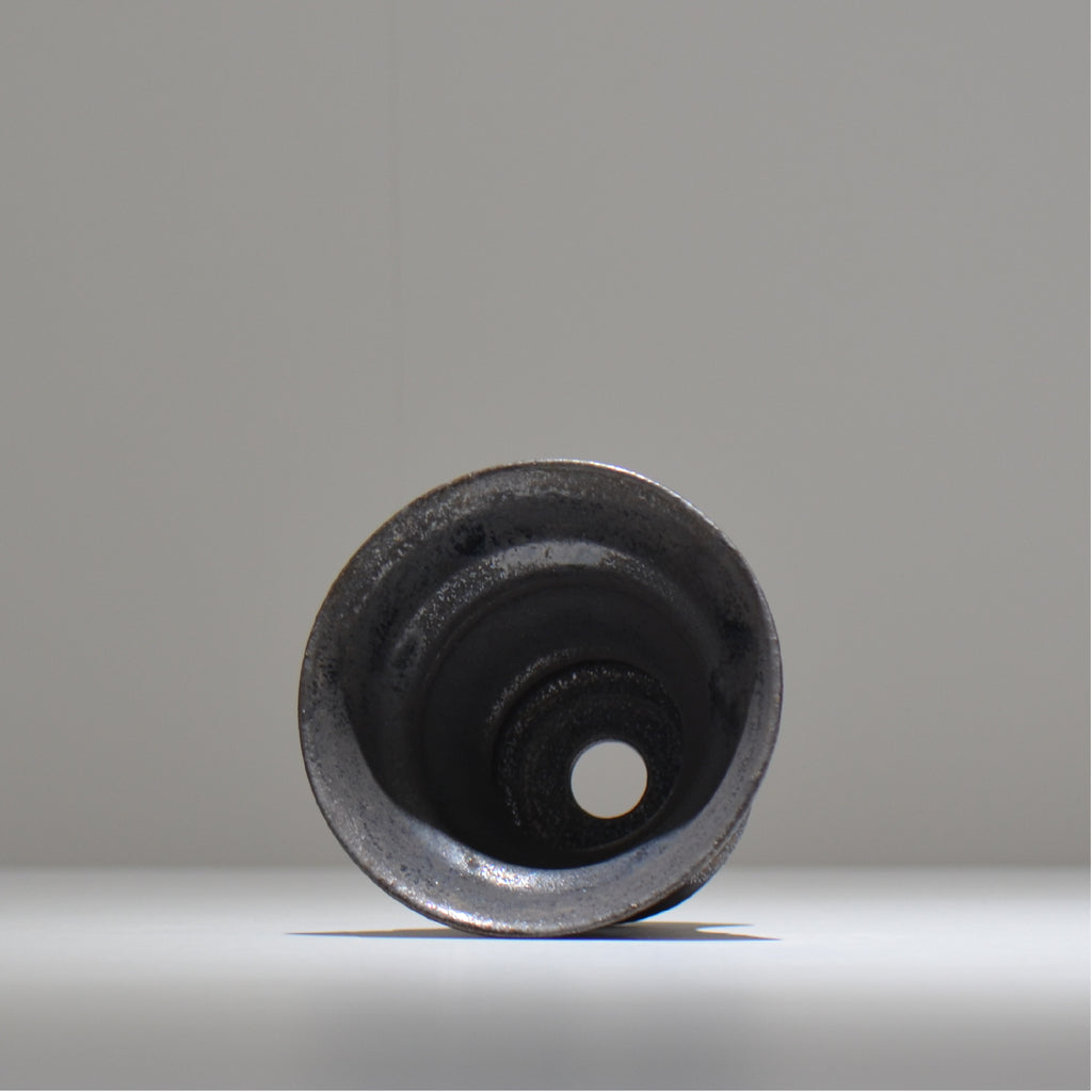 YATAGARASU / No.8 Type A 001 / M / 約 φ12.3cm / 植木鉢