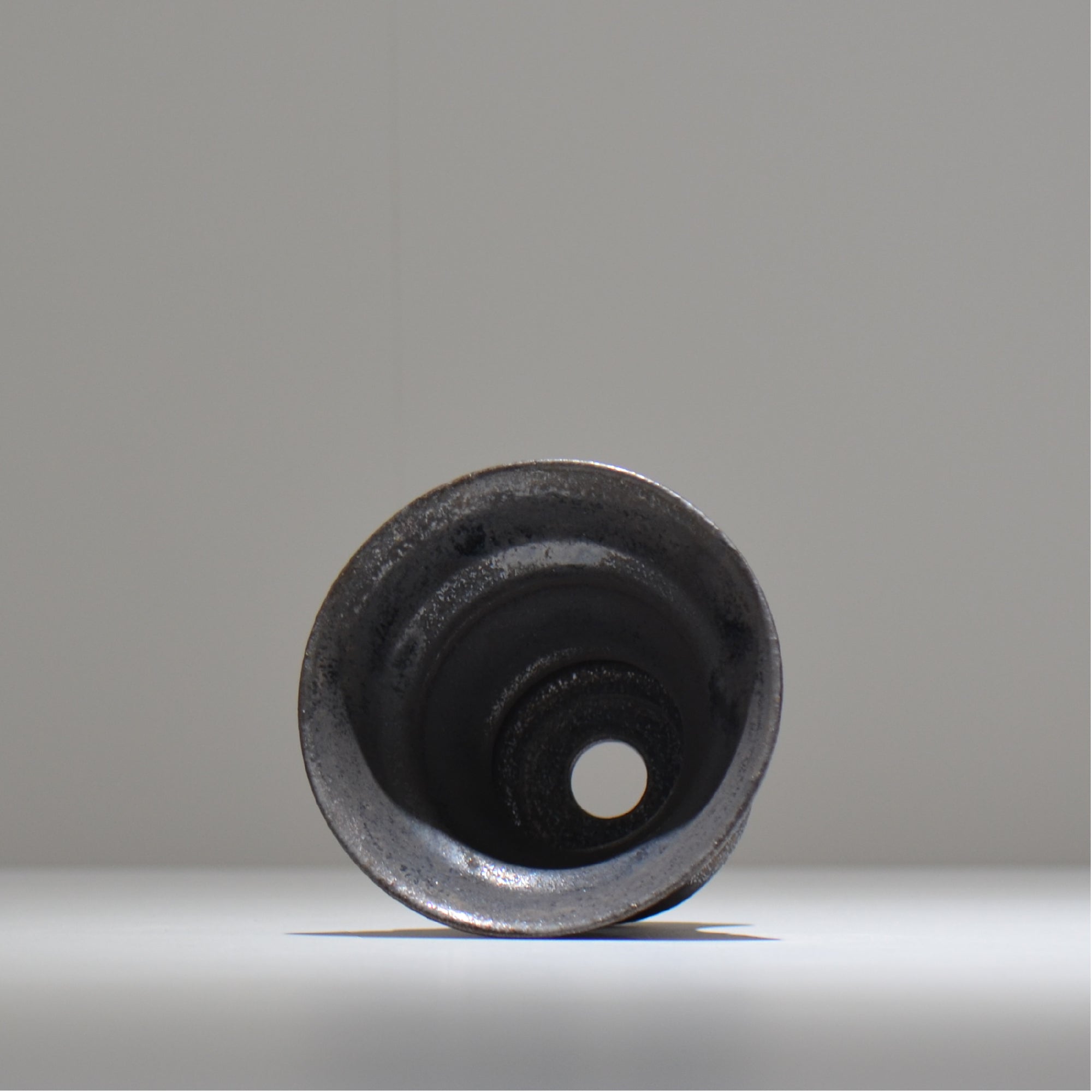 YATAGARASU / No.8 Type A 001 / M / 約 φ12.3cm / 植木鉢