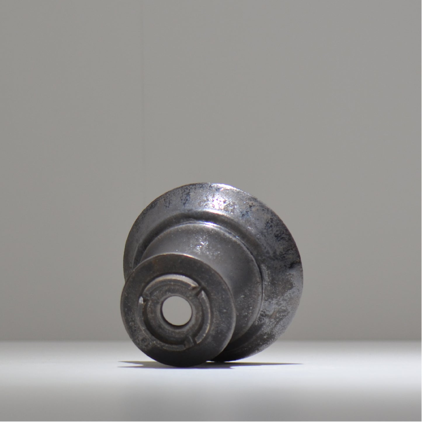 YATAGARASU / No.8 Type A 001 / M / 約 φ12.3cm / 植木鉢
