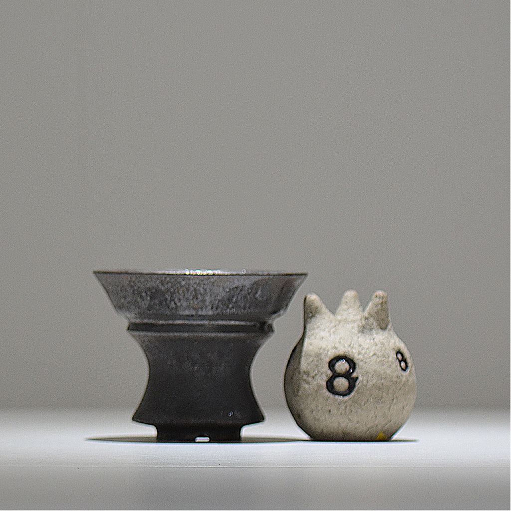 YATAGARASU / No.8 Type A 001 / M / 約 φ12.3cm / 植木鉢
