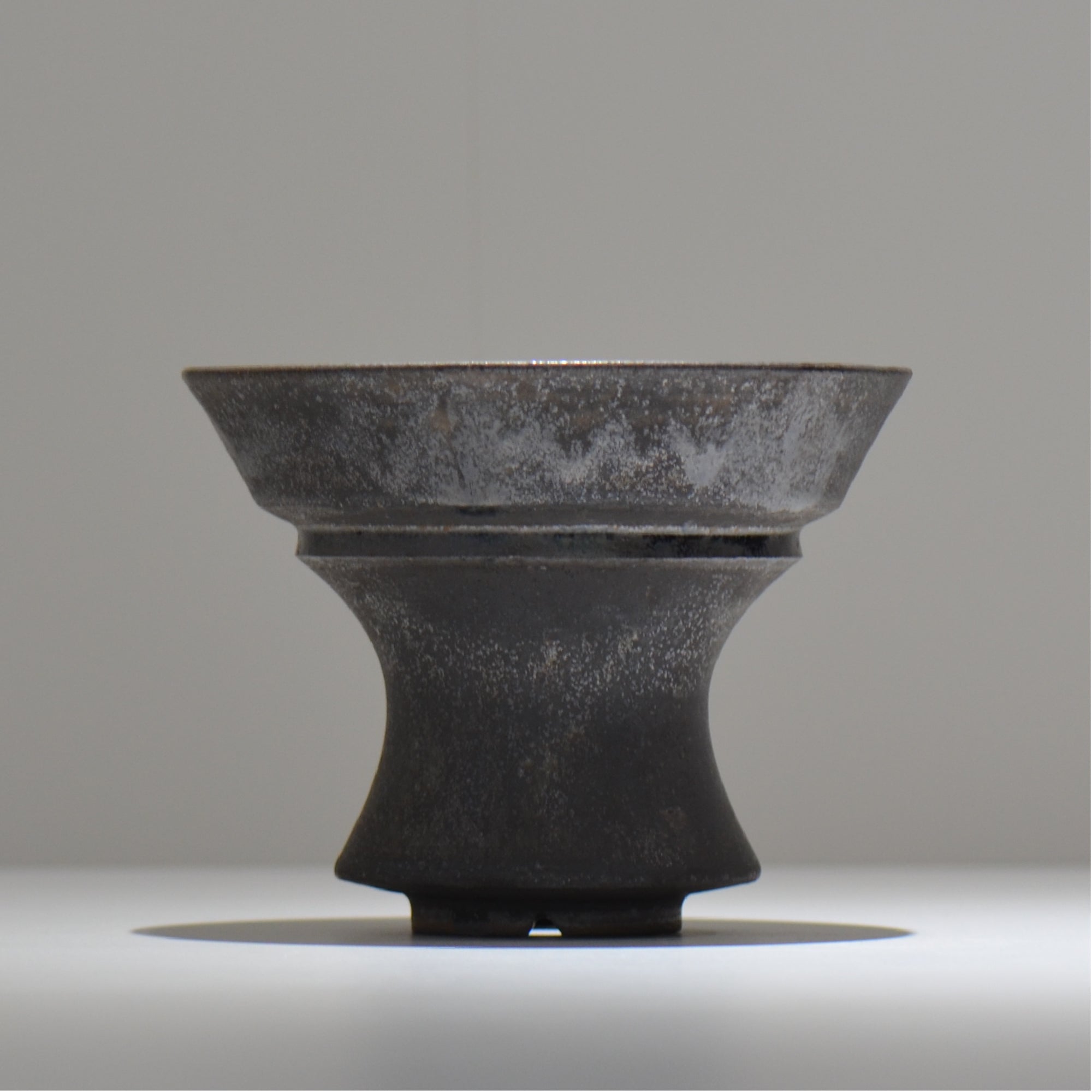 YATAGARASU / No.8 Type A 001 / XL / 約 φ16.8cm / 植木鉢