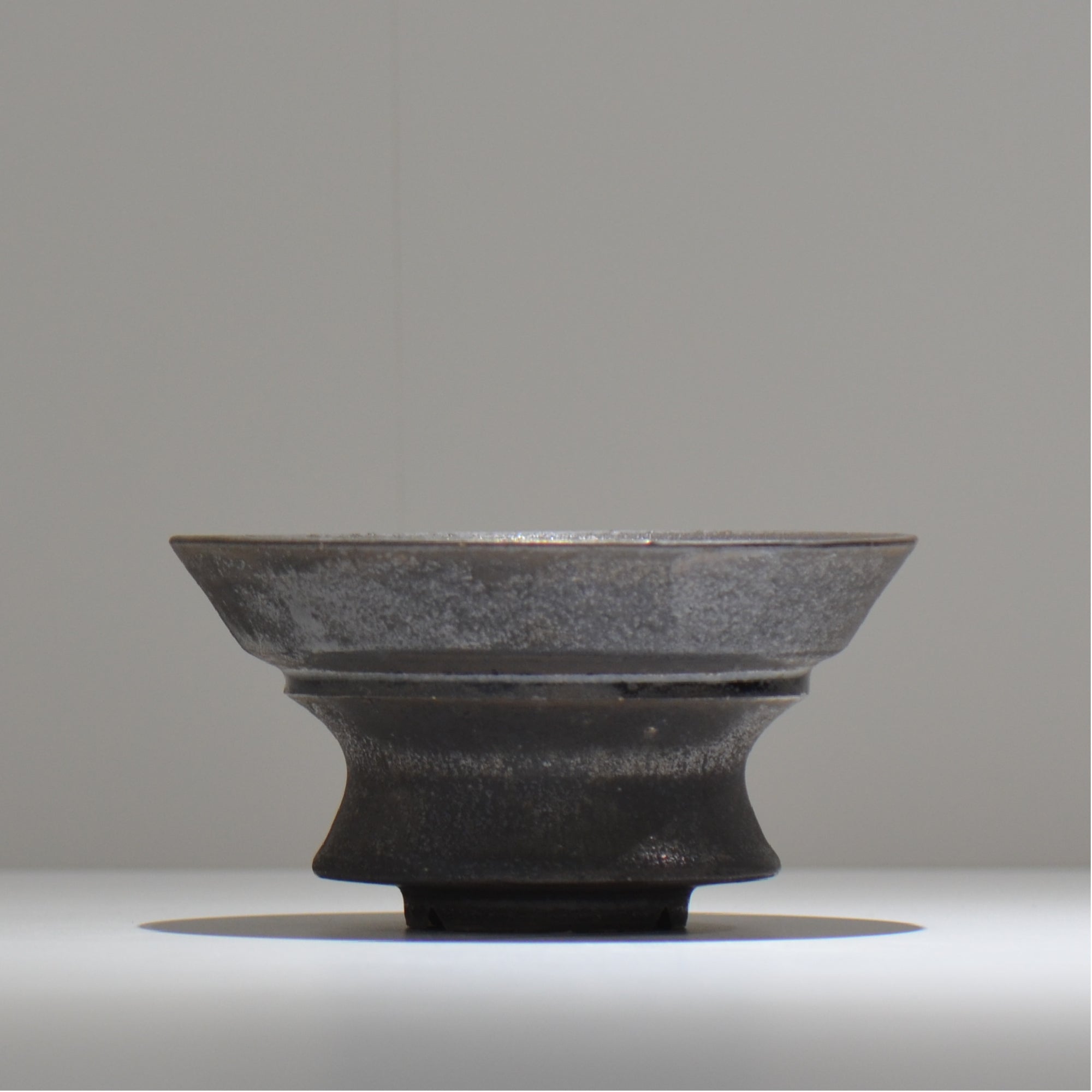 YATAGARASU / No.8 Type A 002/ XL / 約 φ17.5cm / 植木鉢