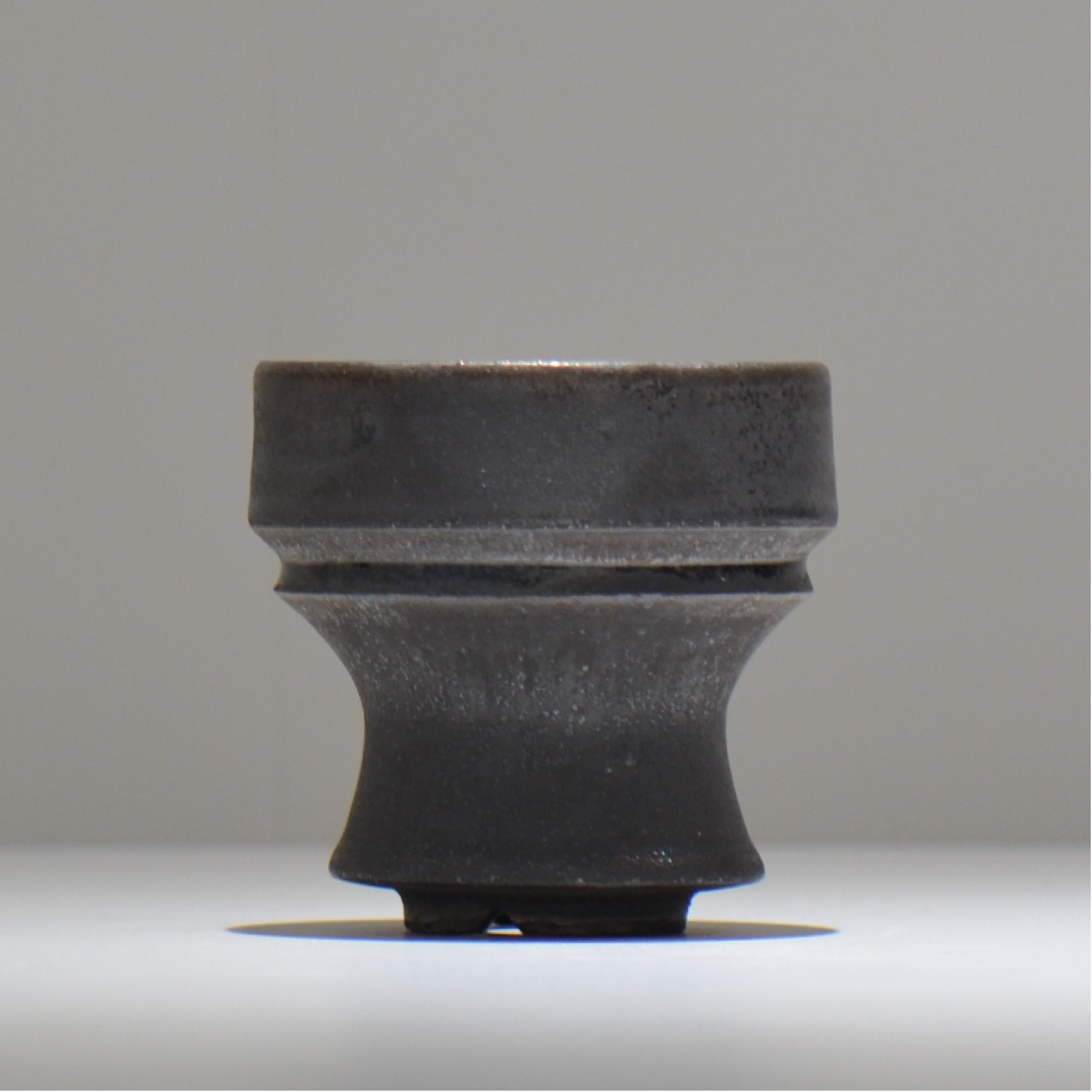 YATAGARASU / No.8 Type A 003/ M / 約 φ9.3cm / 植木鉢