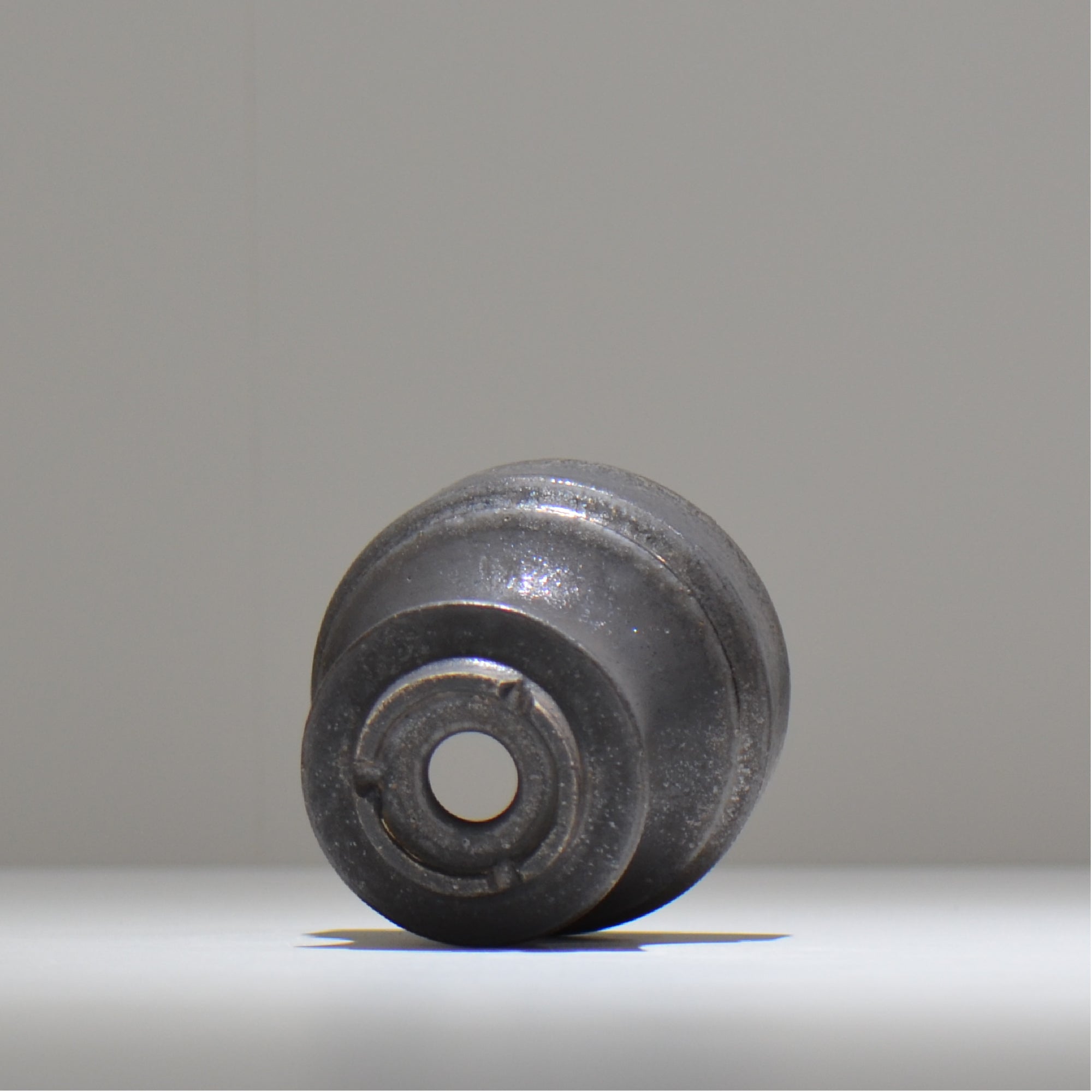 YATAGARASU / No.8 Type A 003/ M / 約 φ9.3cm / 植木鉢