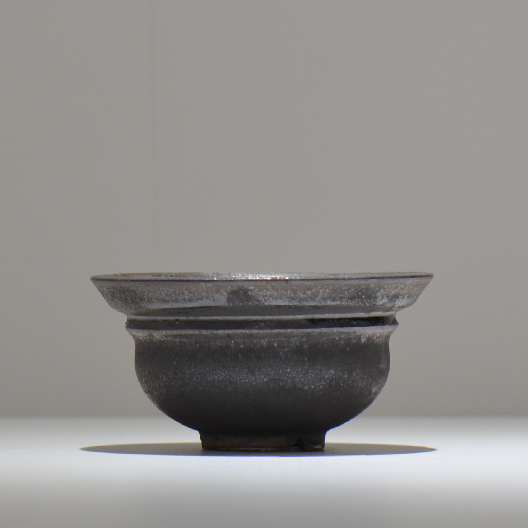 YATAGARASU / No.8 Type A 004 / L / 約 φ15.5cm / 植木鉢