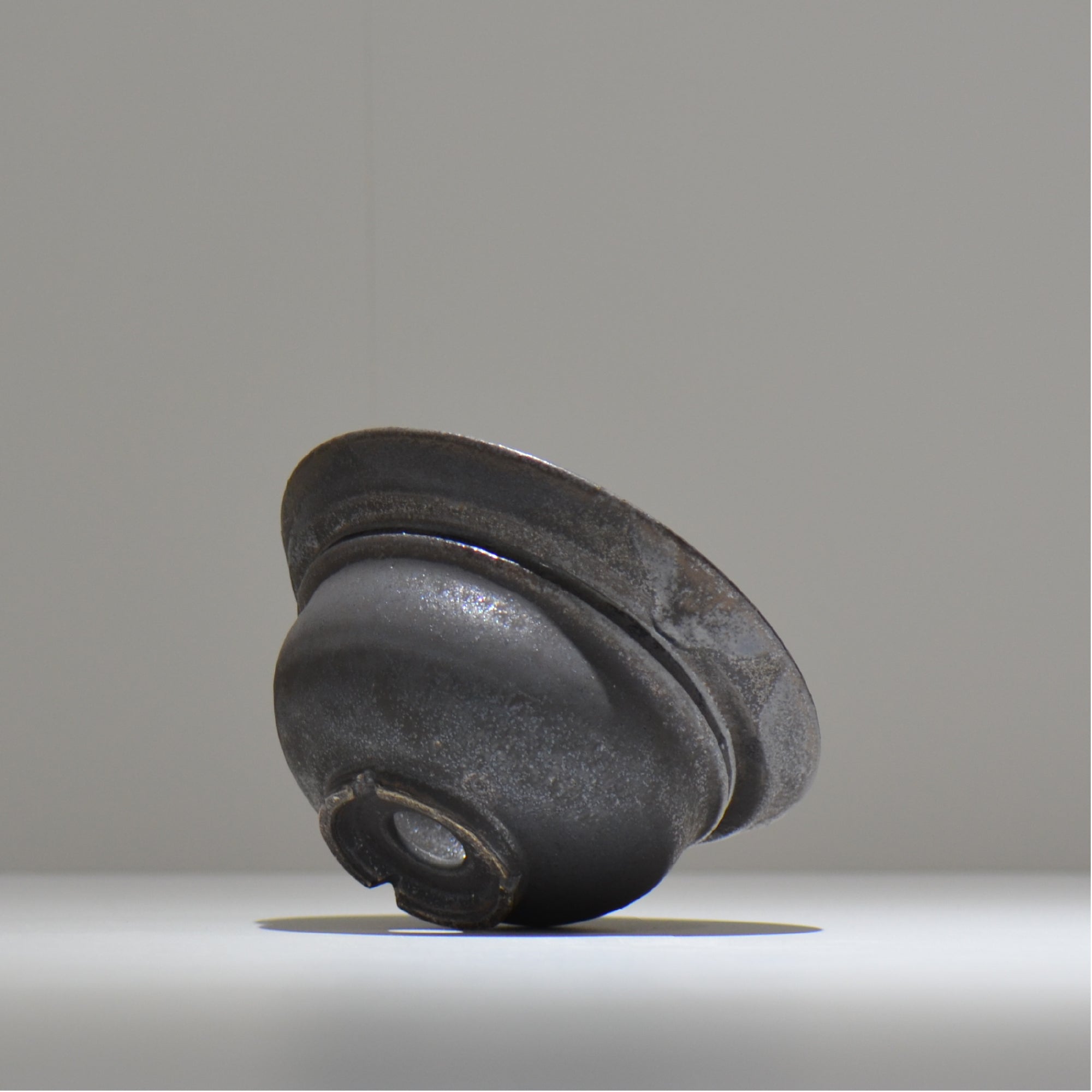 YATAGARASU / No.8 Type A 004 / L / 約 φ15.5cm / 植木鉢