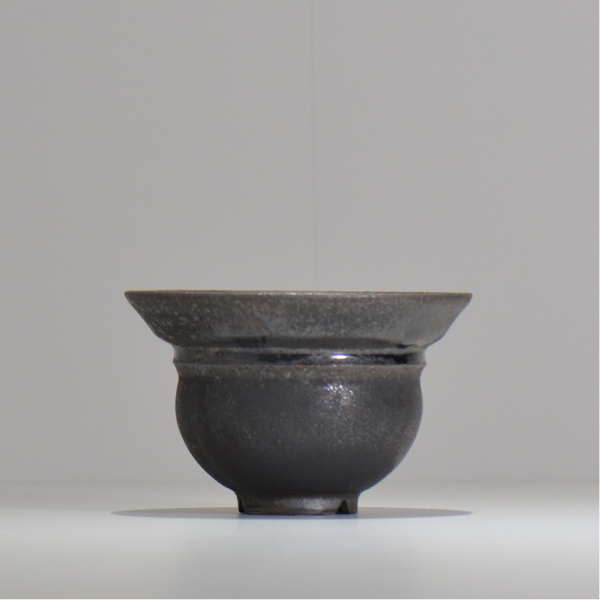 YATAGARASU / No.8 Type A 004/ M / 約 φ12cm / 植木鉢