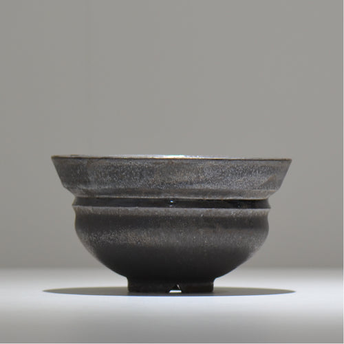 YATAGARASU / No.8 Type A 004 / XL / Approx. φ17cm / Flowerpot