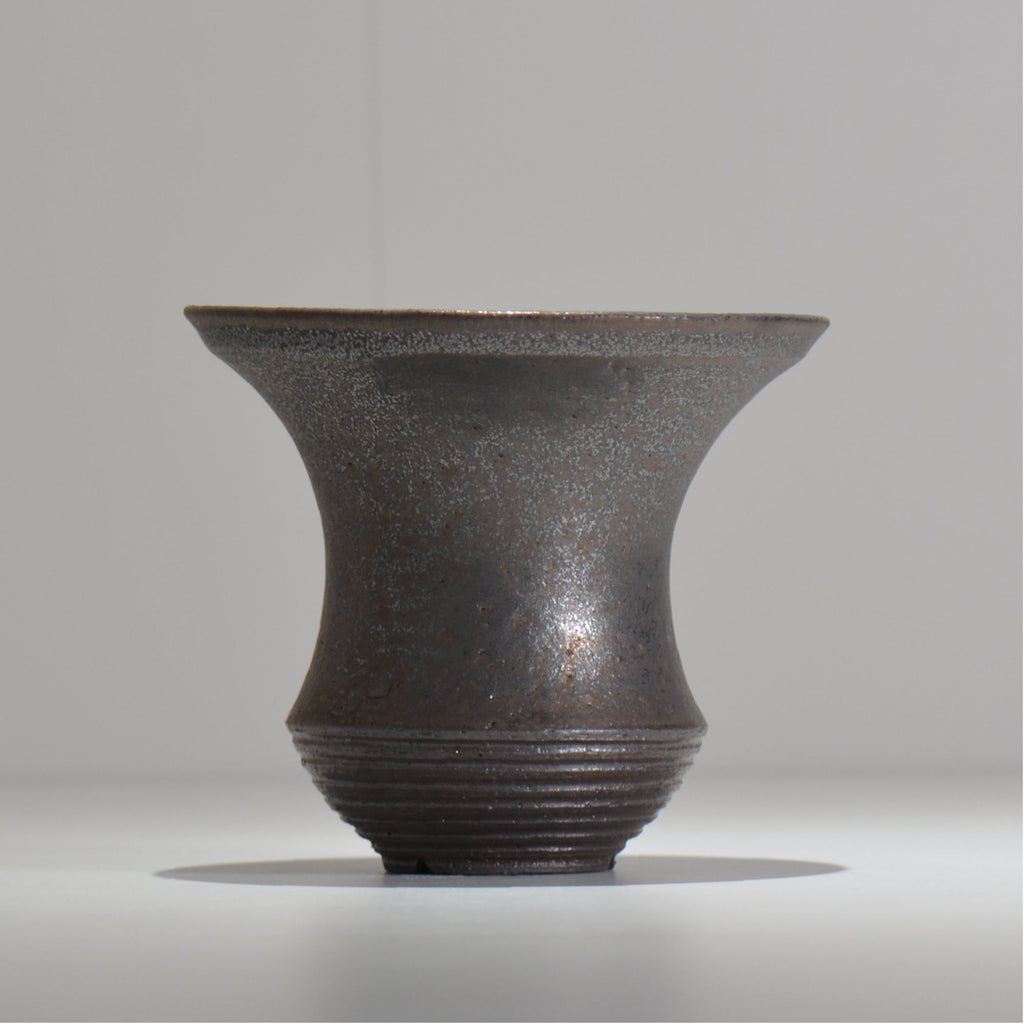 HACHILABO / UNIQUE POT 01 / L / 約 φ14.5cm / 植木鉢