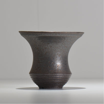 HACHILABO / UNIQUE POT 01 / L / 約 φ14.5cm / 植木鉢
