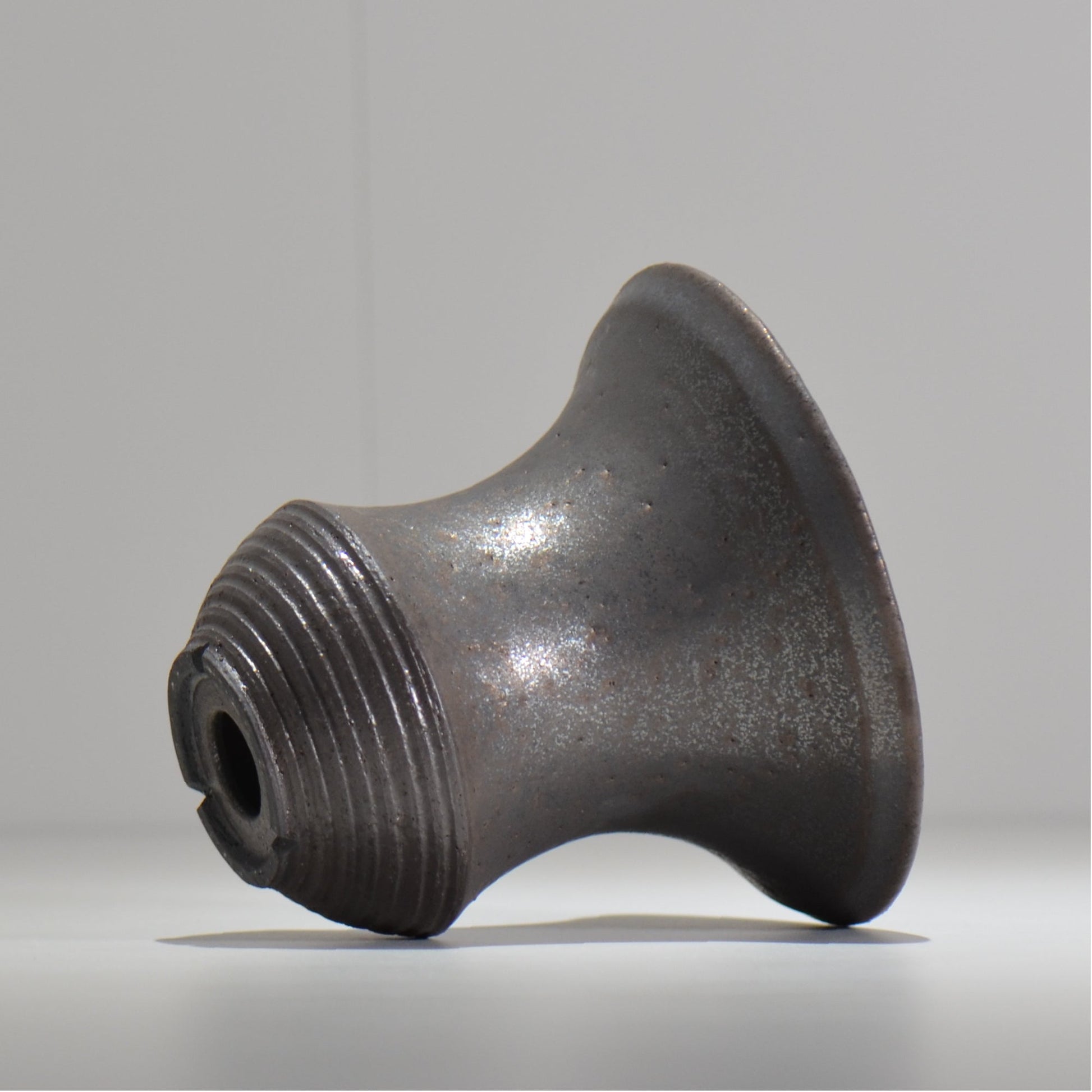 HACHILABO / UNIQUE POT 01 / L / 約 φ14.5cm / 植木鉢