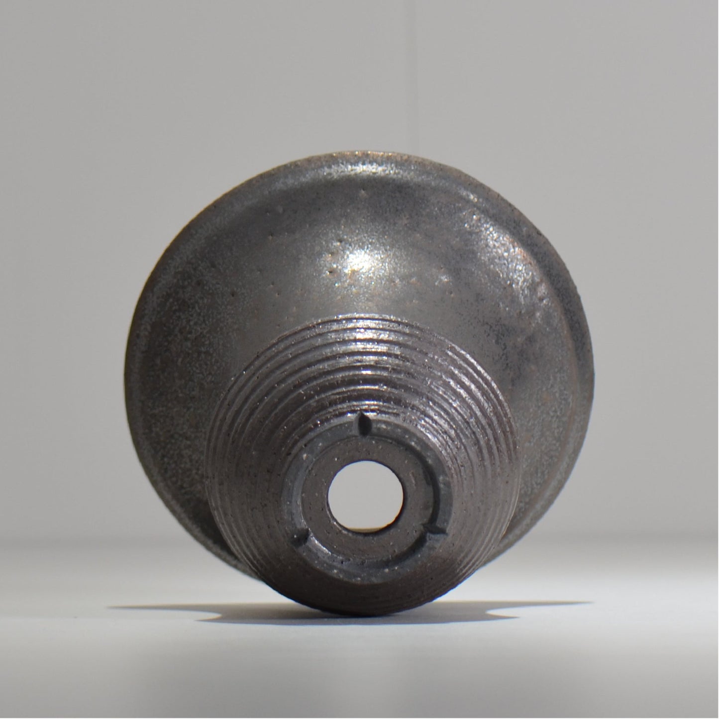 HACHILABO / UNIQUE POT 01 / L / 約 φ14.5cm / 植木鉢