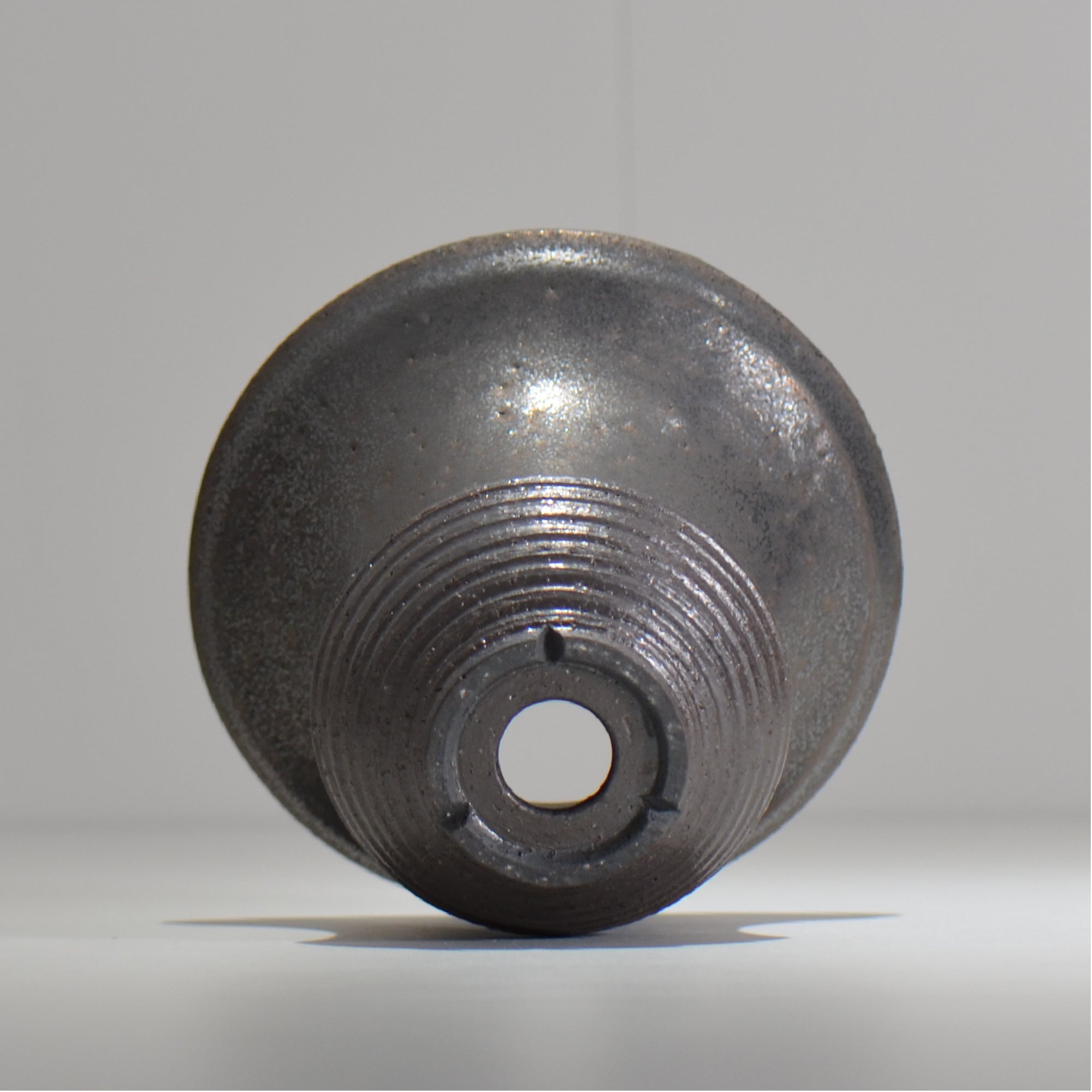 HACHILABO / UNIQUE POT 01 / L / 約 φ14.5cm / 植木鉢