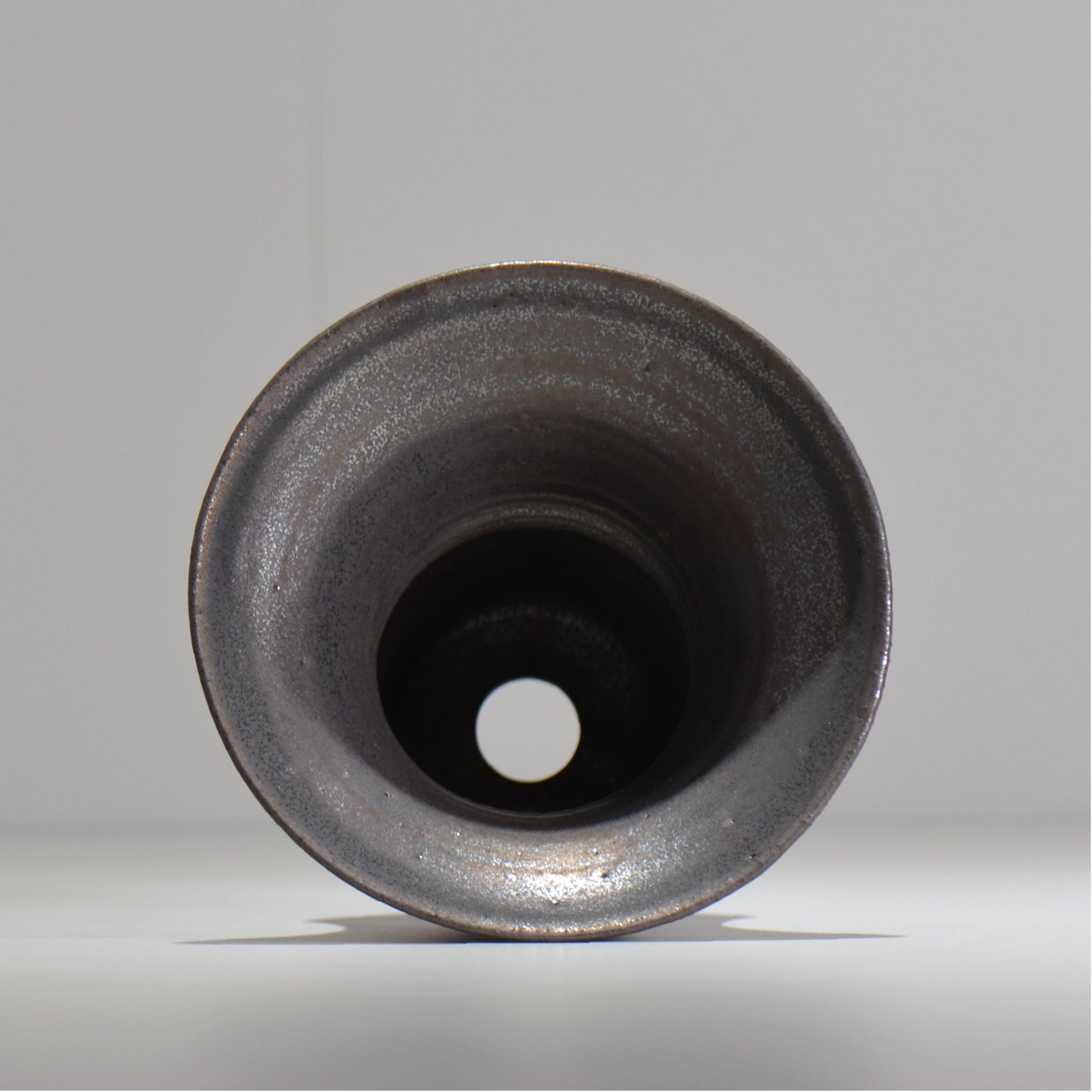 HACHILABO / UNIQUE POT 01 / L / 約 φ14.5cm / 植木鉢