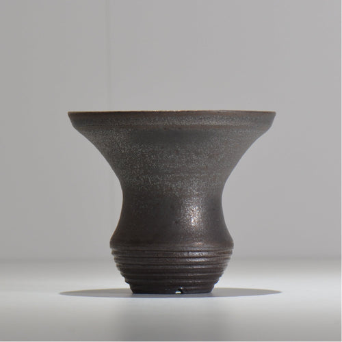 HACHILABO / UNIQUE POT 01 / M / 約 φ13.5cm / 植木鉢