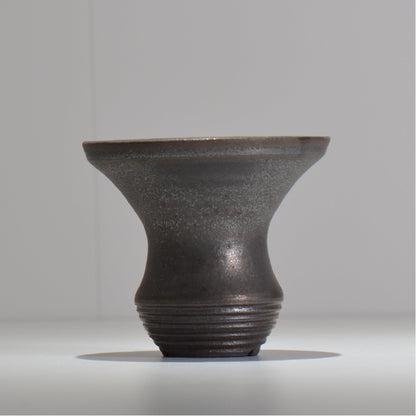 HACHILABO / UNIQUE POT 01 / M / 約 φ13.5cm / 植木鉢