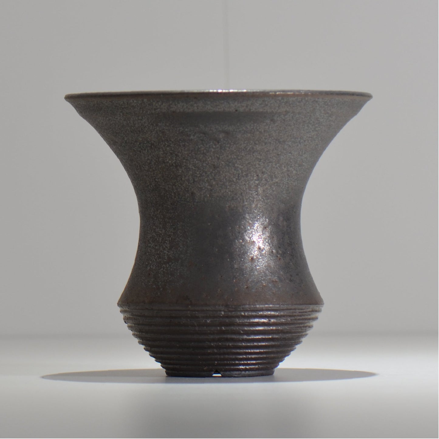 HACHILABO / UNIQUE POT 01 / XL / 約 φ17.5cm / 植木鉢