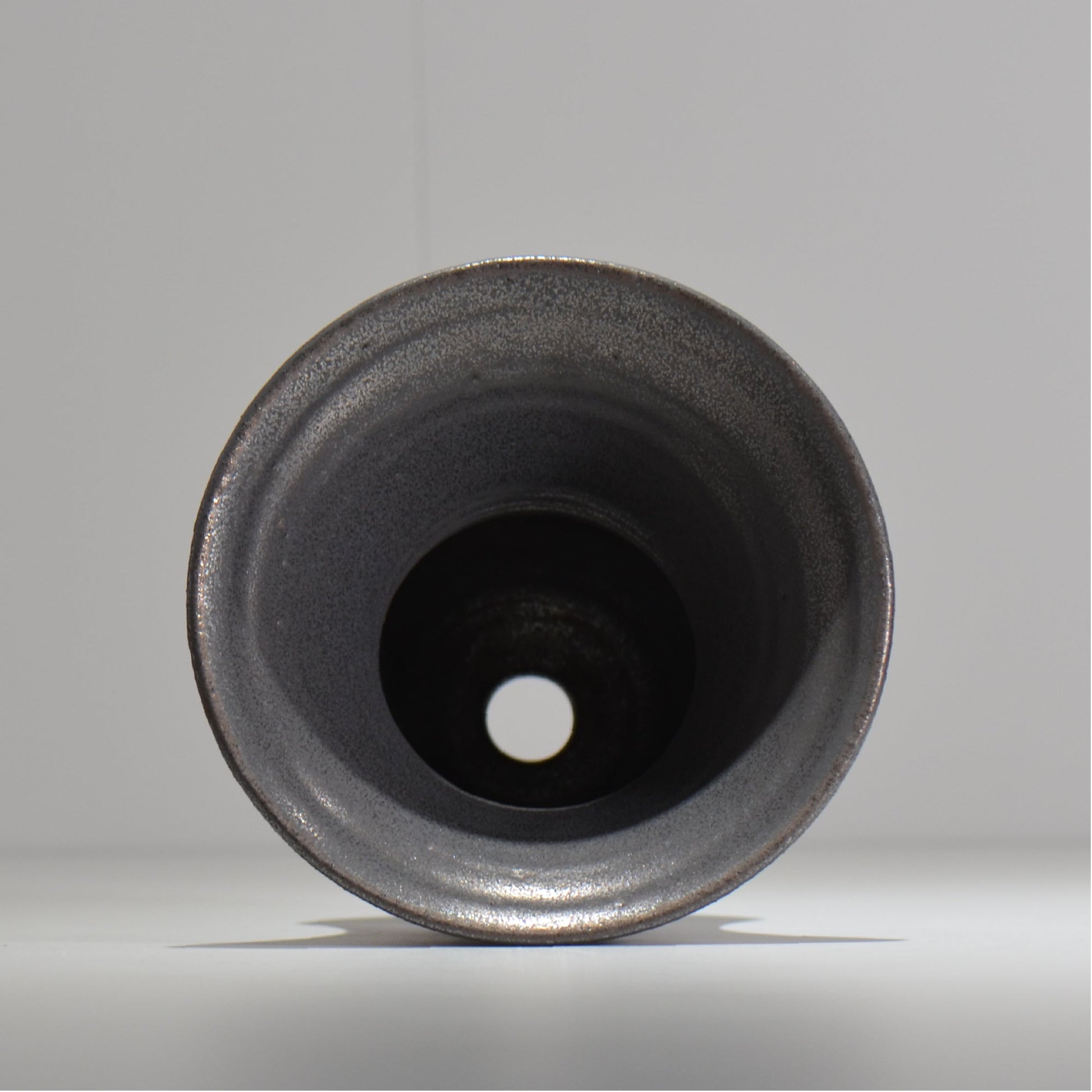 HACHILABO / UNIQUE POT 01 / XL / 約 φ17.5cm / 植木鉢