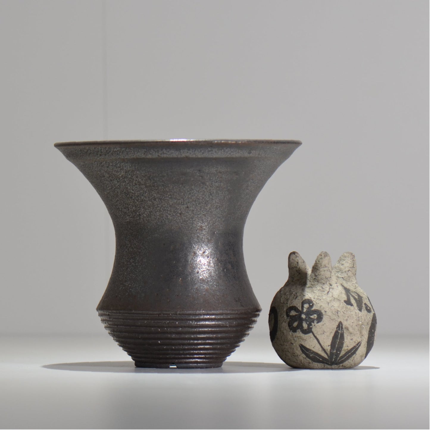 HACHILABO / UNIQUE POT 01 / XL / 約 φ17.5cm / 植木鉢