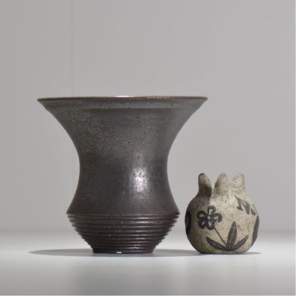 HACHILABO / UNIQUE POT 01 / XL / 約 φ17.5cm / 植木鉢