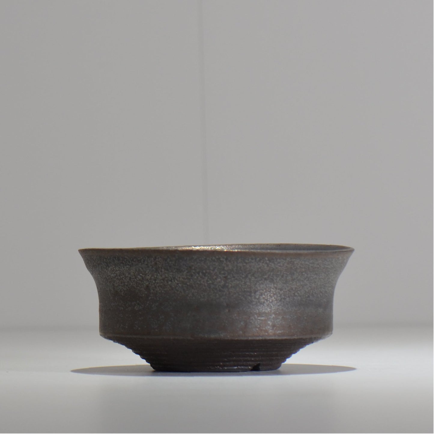 HACHILABO / UNIQUE POT 02 / M / 約 φ14.5cm / 植木鉢