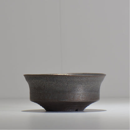 HACHILABO / UNIQUE POT 02 / M / 約 φ14.5cm / 植木鉢