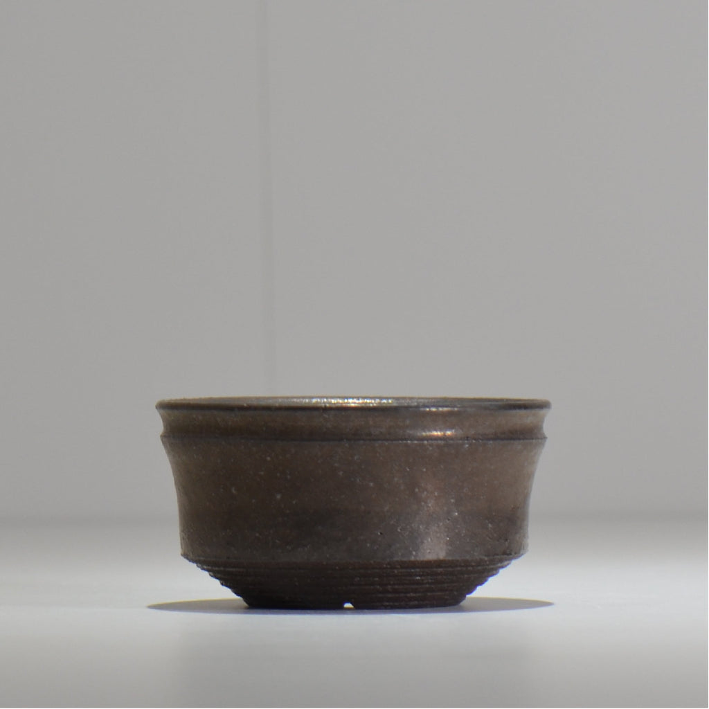 HACHILABO / UNIQUE POT 02 / S / 約 φ10.5cm / 植木鉢