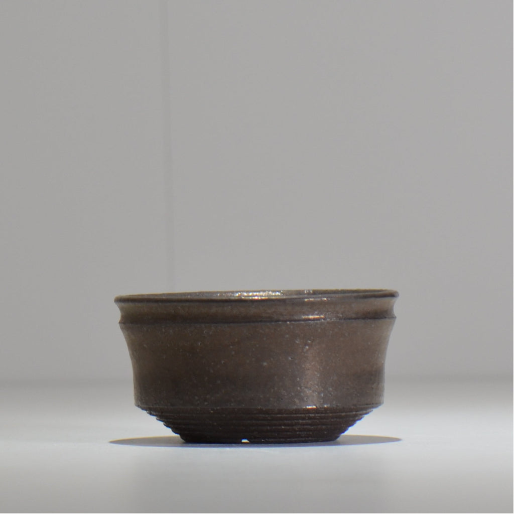 HACHILABO / UNIQUE POT 02 / S / 約 φ10.5cm / 植木鉢