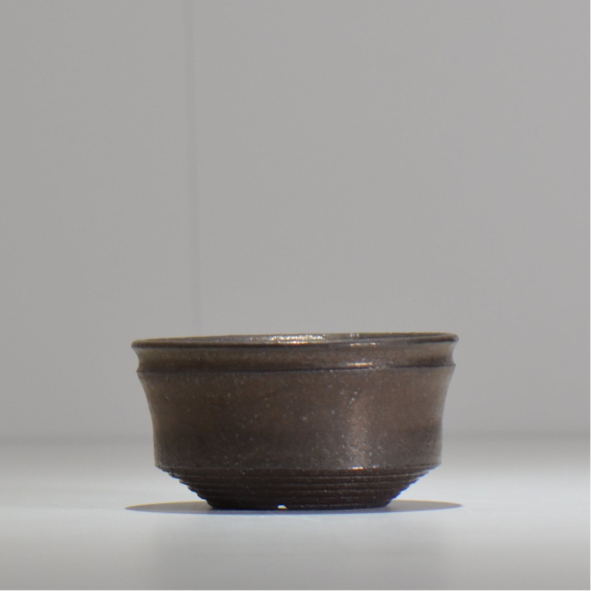 HACHILABO / UNIQUE POT 02 / S / 約 φ10.5cm / 植木鉢
