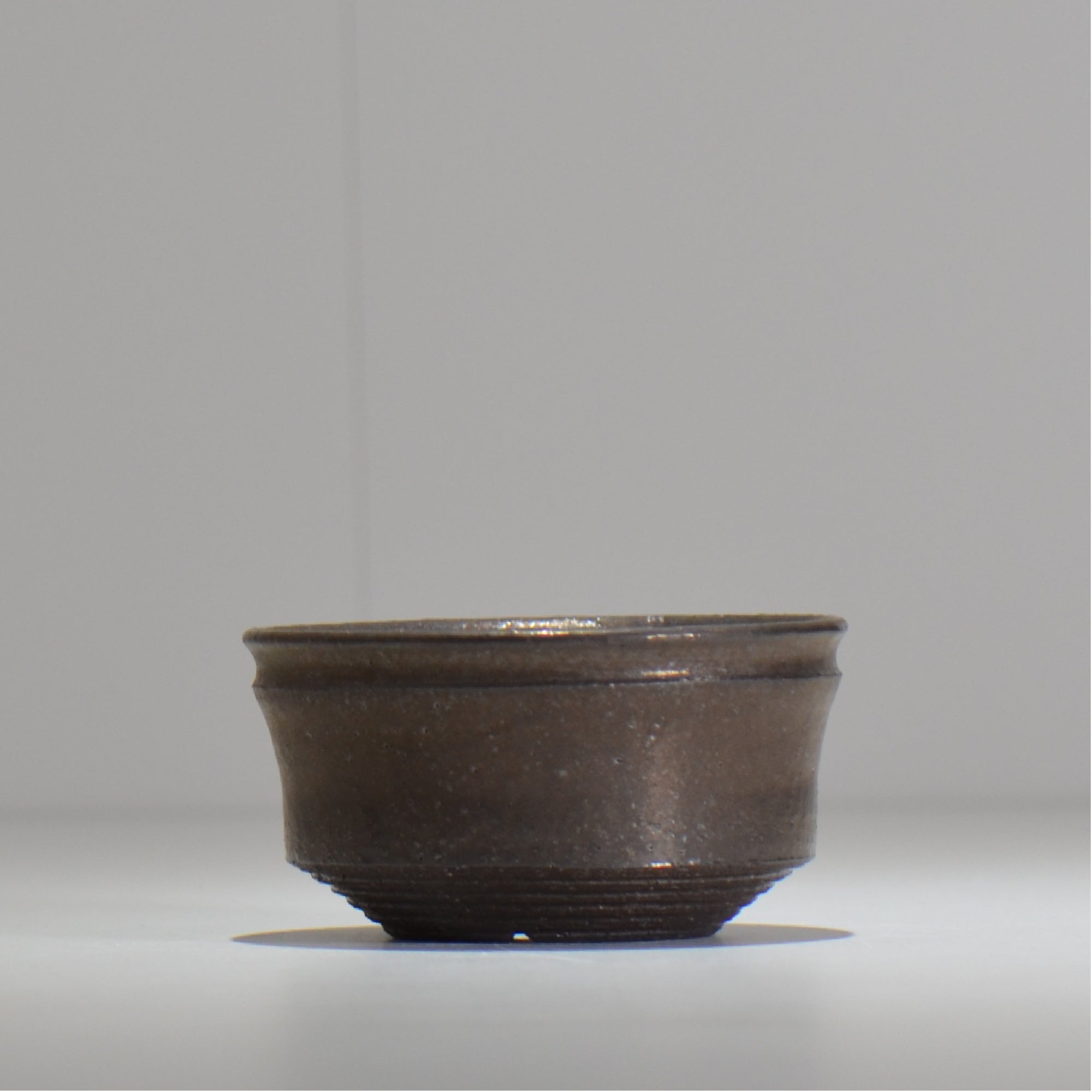 HACHILABO / UNIQUE POT 02 / S / 約 φ10.5cm / 植木鉢