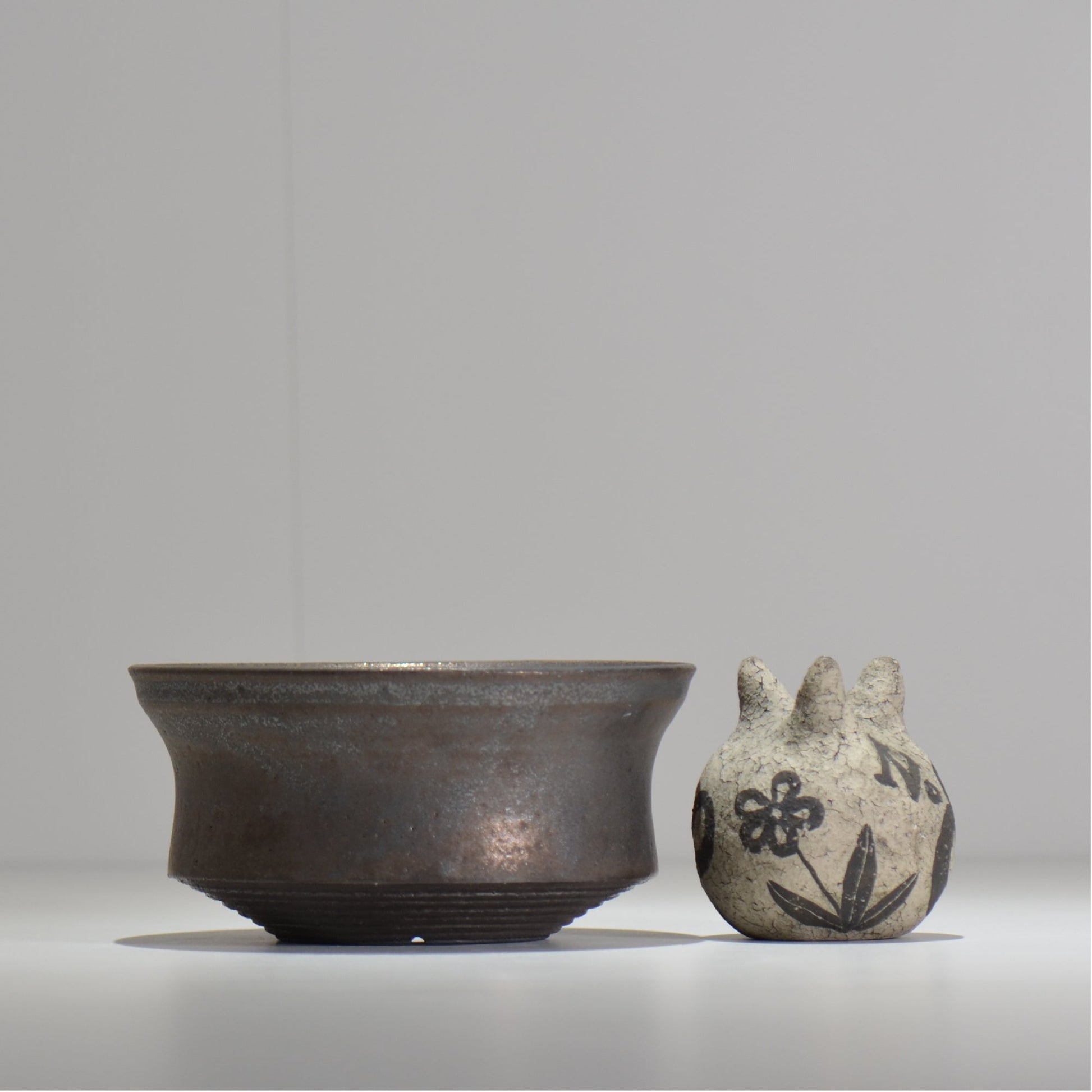 HACHILABO / UNIQUE POT 02 / XL / 約 φ19.2cm / 植木鉢