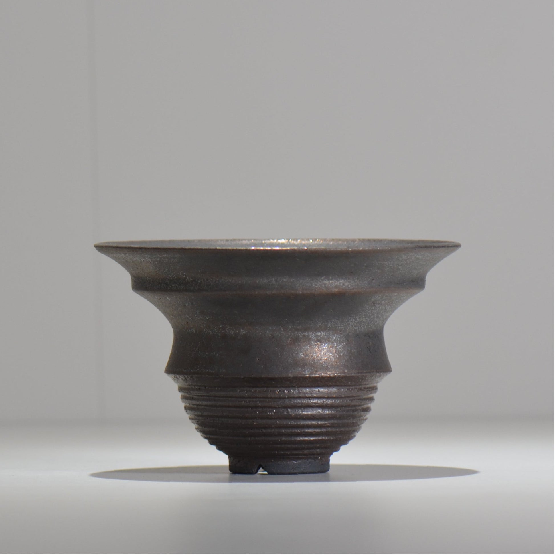 HACHILABO / UNIQUE POT 03 / L / 約 φ16.7cm / 植木鉢