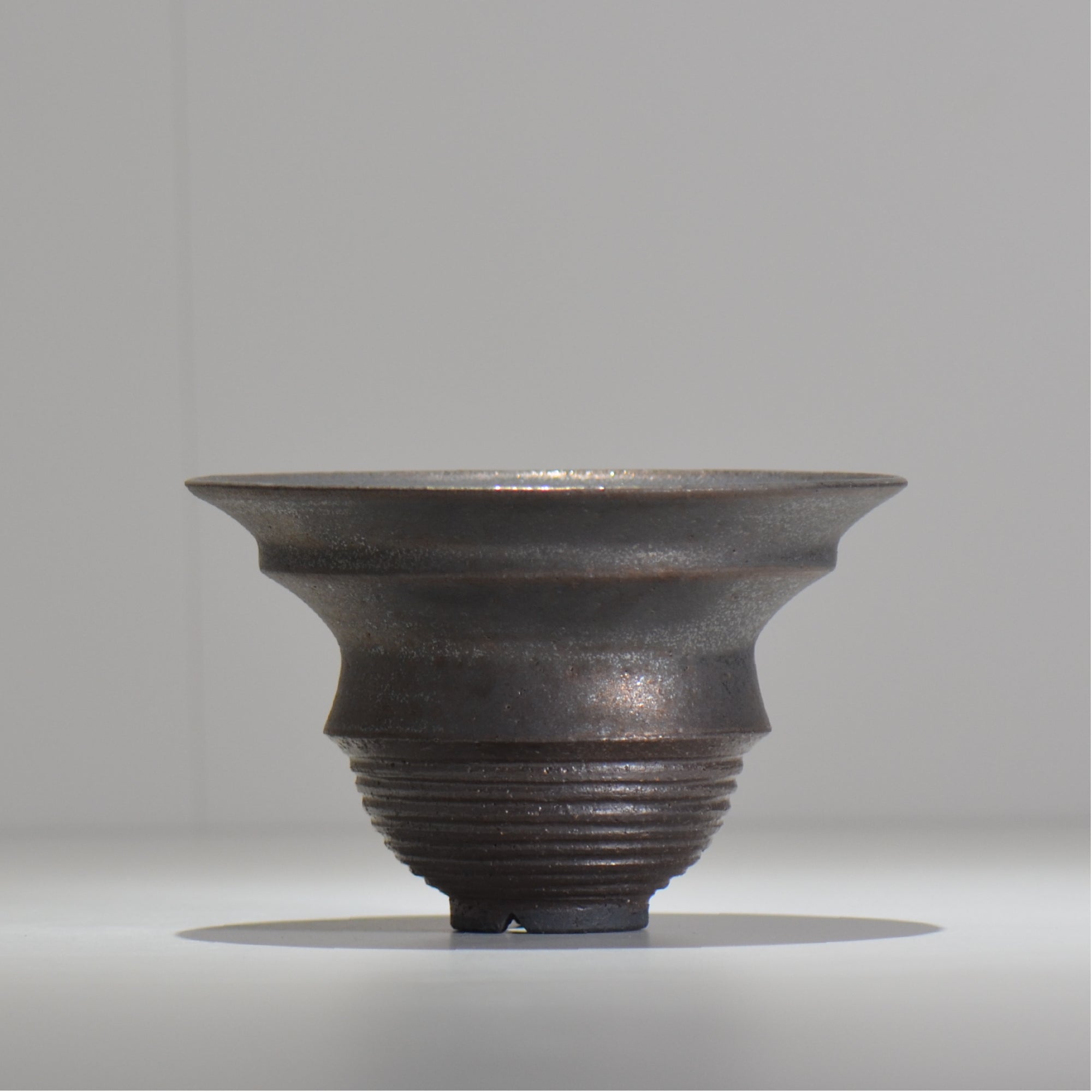 HACHILABO / UNIQUE POT 03 / L / 約 φ16.7cm / 植木鉢