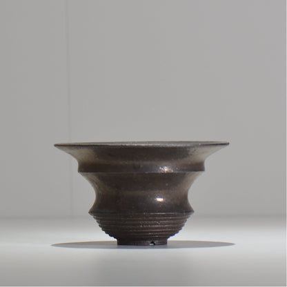 HACHILABO / UNIQUE POT 03 / M / 約 φ13.7cm / 植木鉢