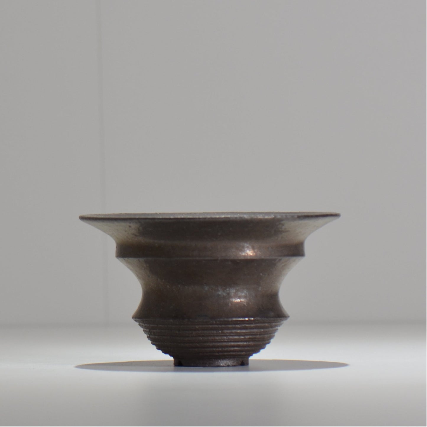 HACHILABO / UNIQUE POT 03 / M / 約 φ13.7cm / 植木鉢