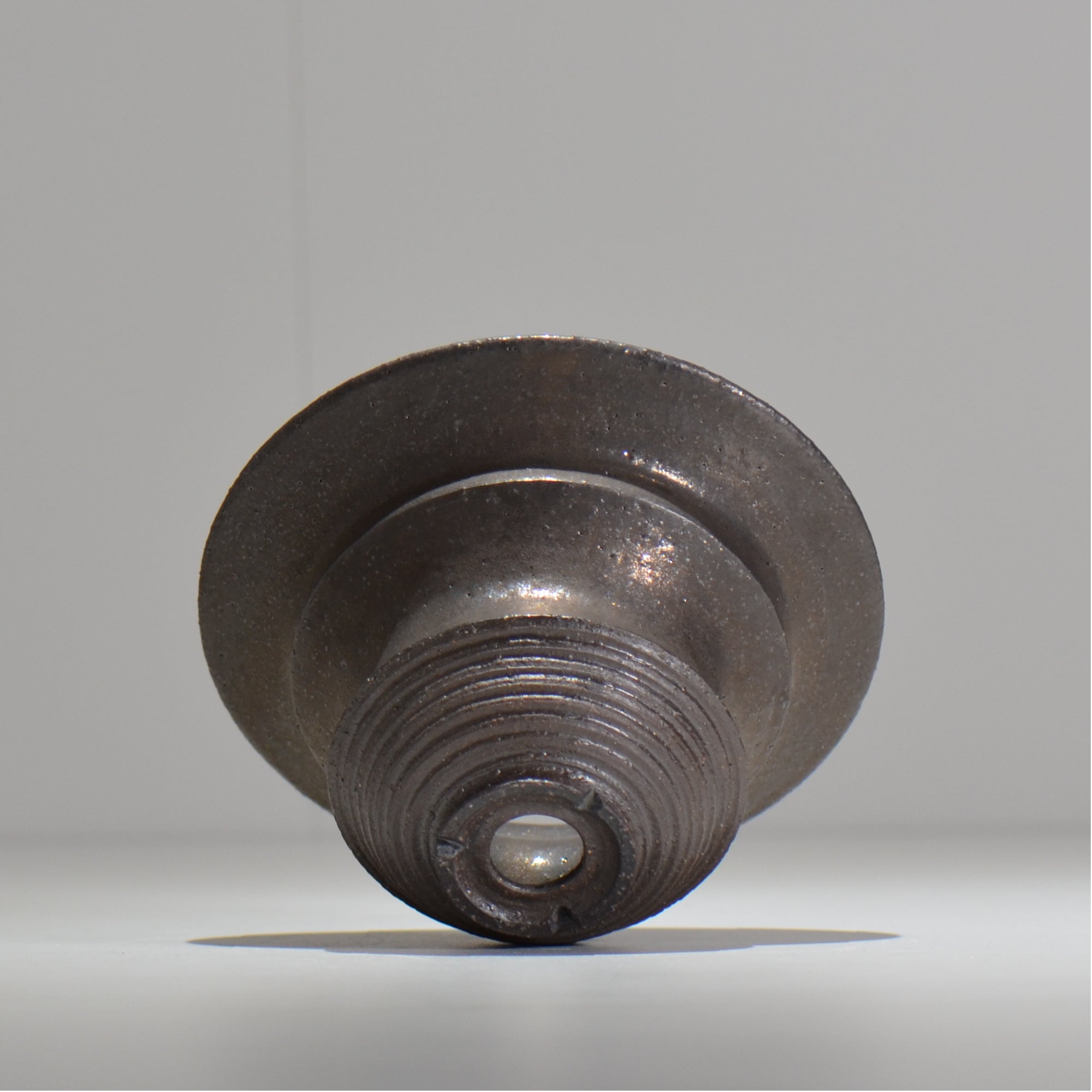 HACHILABO / UNIQUE POT 03 / M / 約 φ13.7cm / 植木鉢