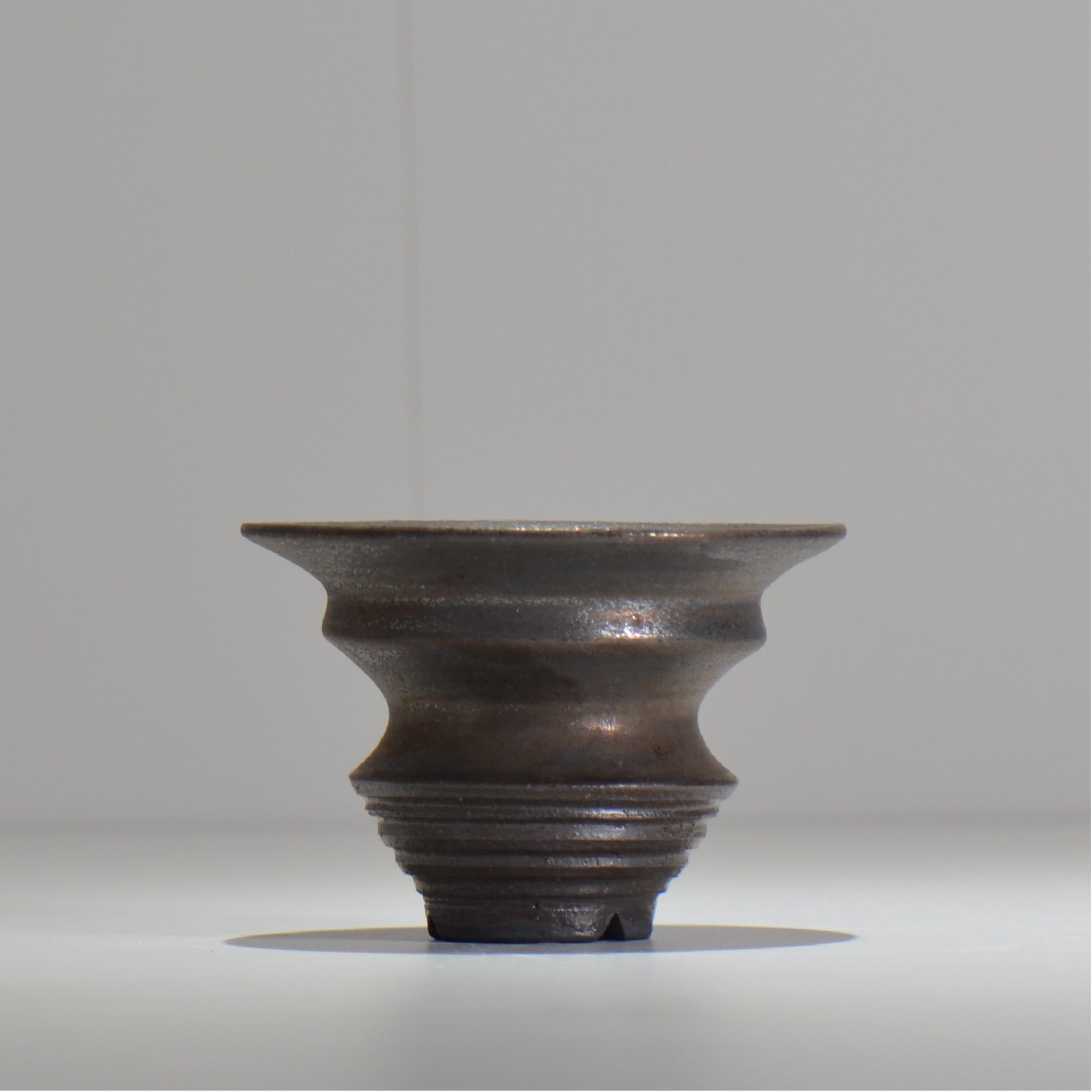 HACHILABO / UNIQUE POT03 / S / 約 φ11.7cm / 植木鉢