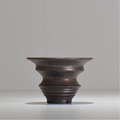 HACHILABO / UNIQUE POT03 / S / 約 φ11.7cm / 植木鉢